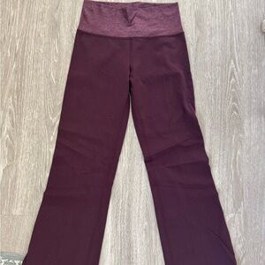 Lululemon Bell-bottom yoga pants. Maroon. Size 6